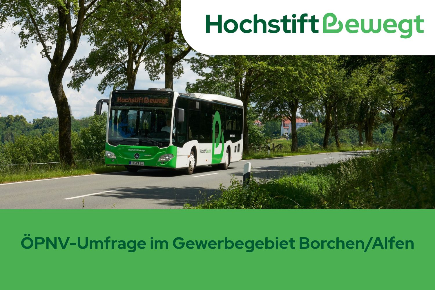 HochstiftBewegt-Bus in ländlicher Umgebung